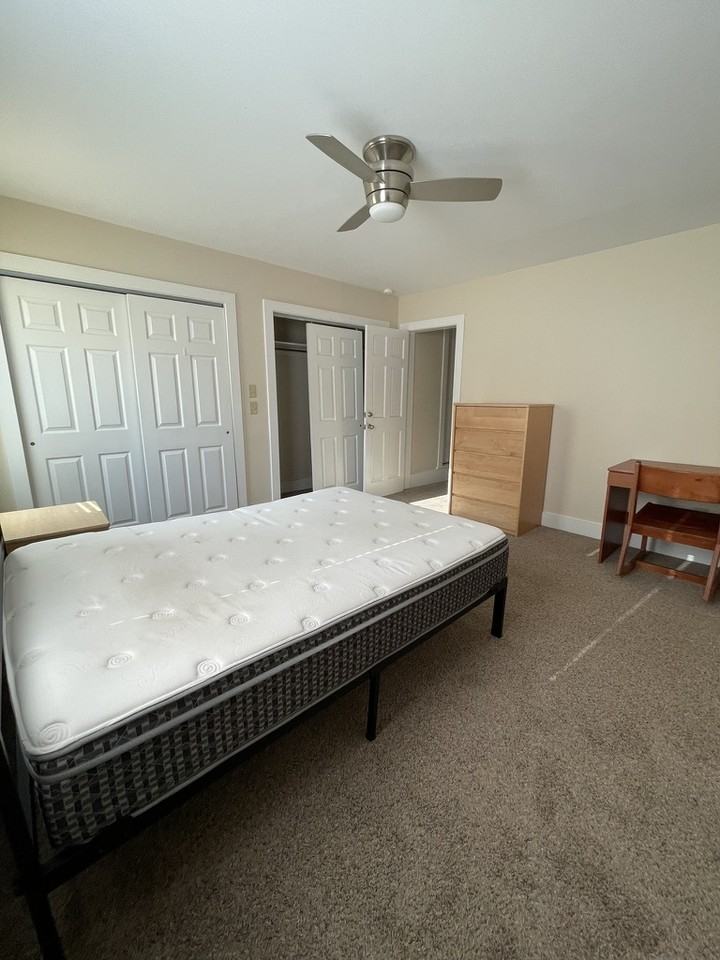 524 7th Ave - Photo 6 of 30