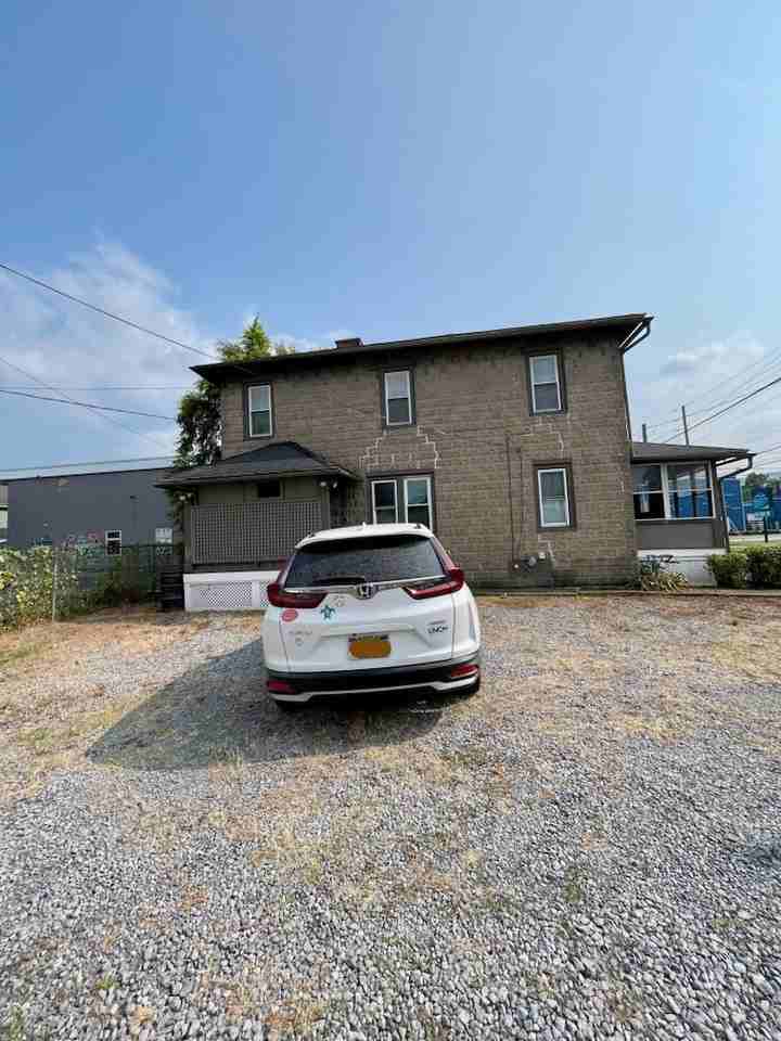 308 Rose St - Photo 5 of 20