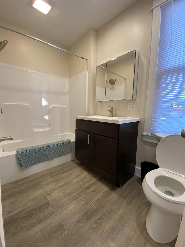 500 6th Ave - Photo 5 of 26