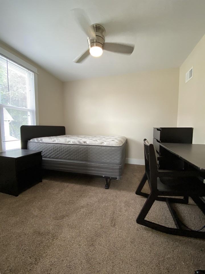 500 6th Ave - Photo 6 of 26