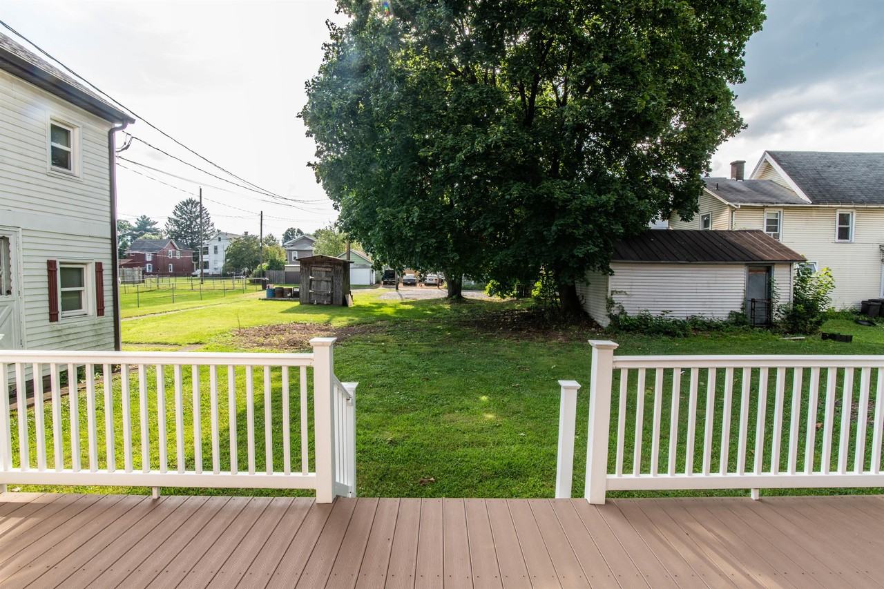 517 6th Ave - Photo 6 of 17