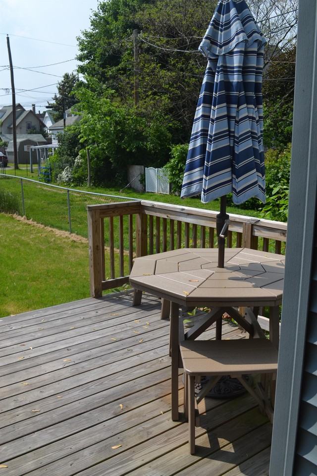 625 6th Ave - Photo 6 of 24