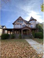 featured image of 1051 W 4th St #3E