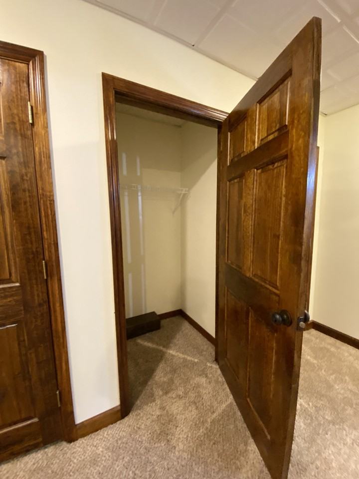 904 W 4th St #1 - Photo 6 of 25