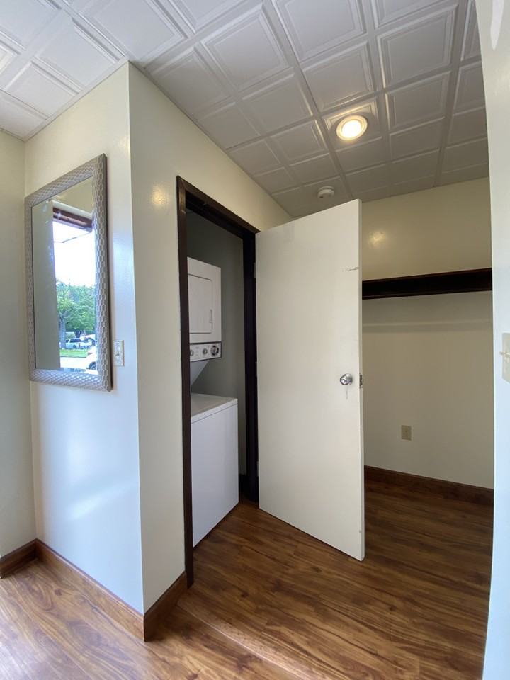 904 W 4th St #2 - Photo 5 of 6