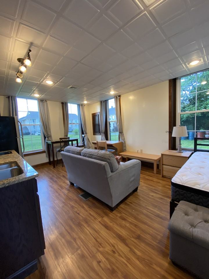 904 W 4th St #2 - Photo 2 of 6