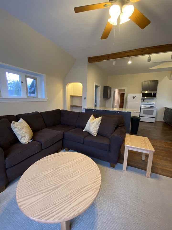 904 W 4th St #3 - Photo 2 of 33