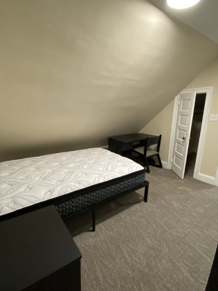 324 Susquehanna St - Photo 5 of 25