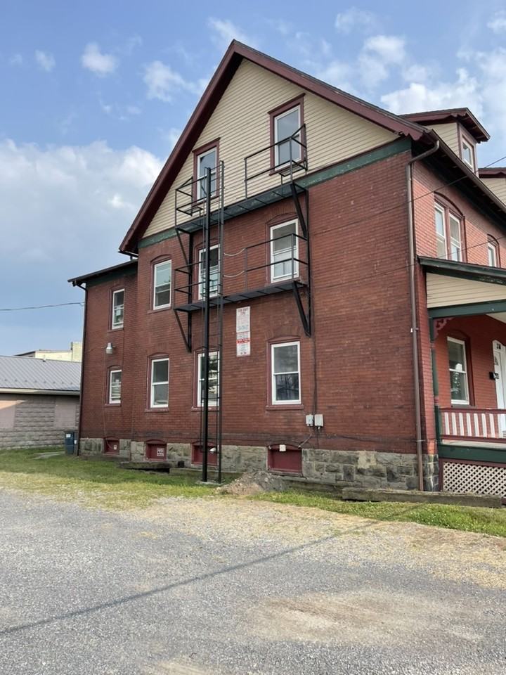 328 Susquehanna St #1 - Photo 2 of 13