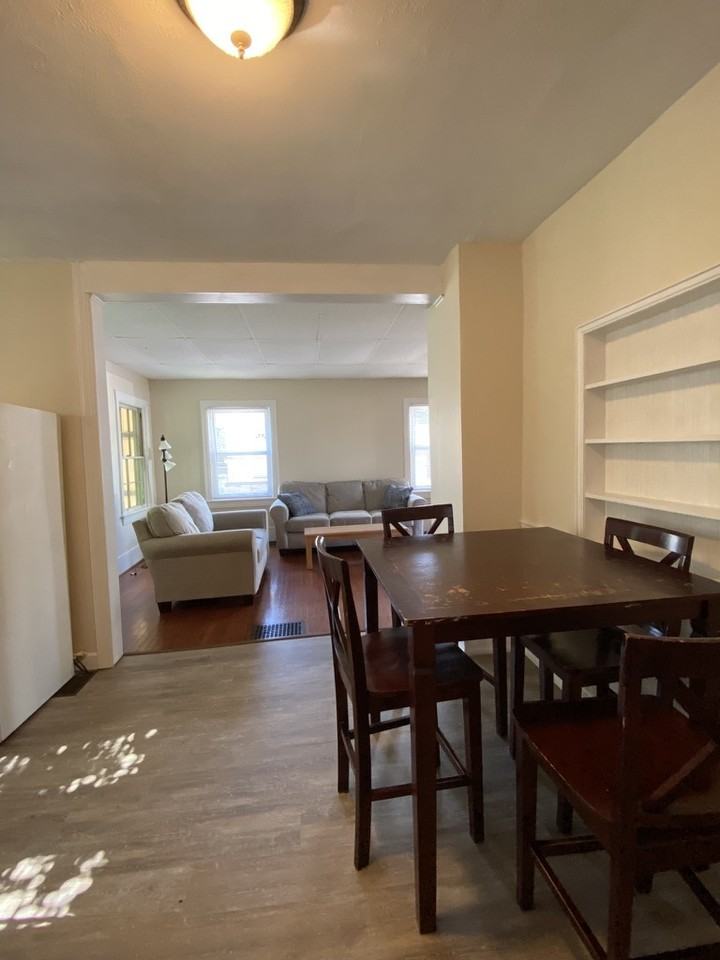 329 Susquehanna St - Photo 5 of 15