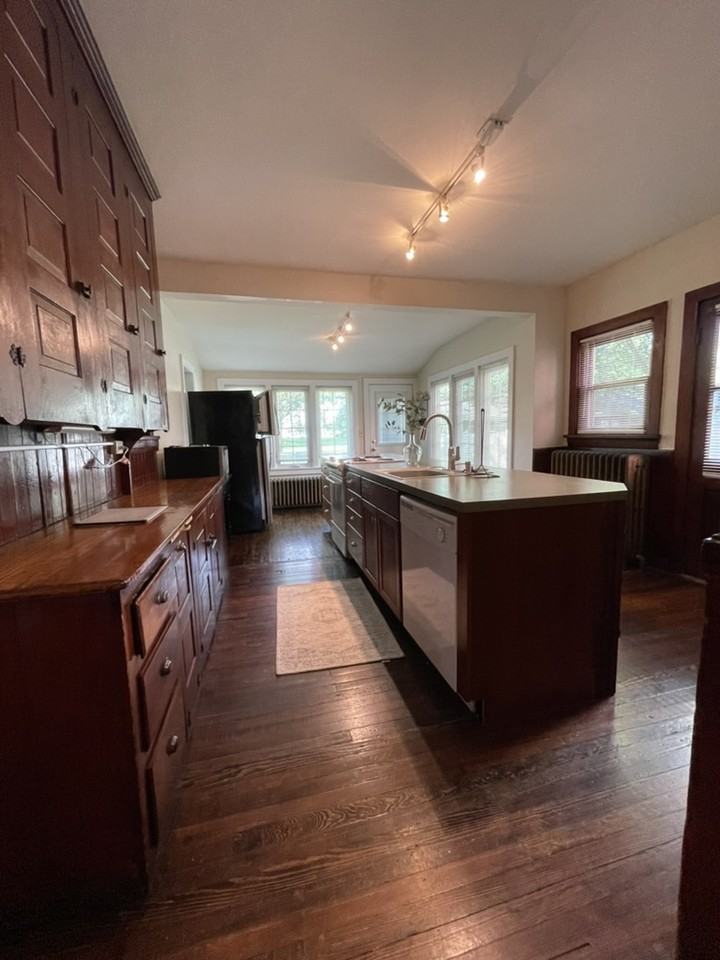 1524 W 4th St - Photo 2 of 31