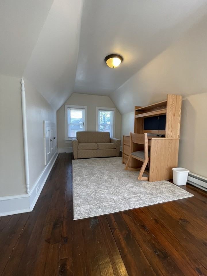 1524 W 4th St - Photo 7 of 31