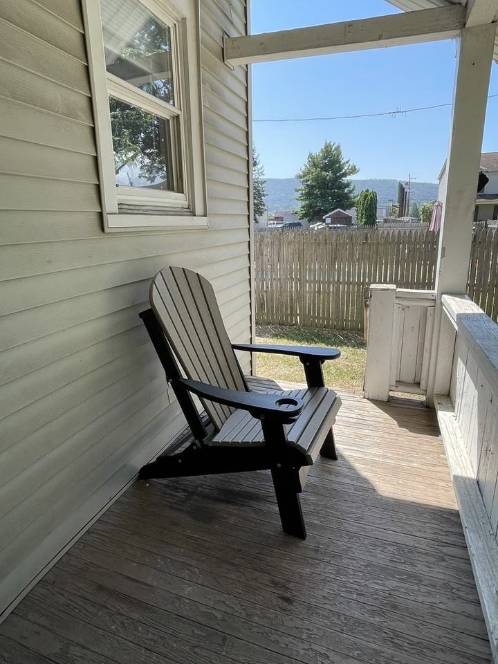 511 8th Ave #1 - Photo 2 of 13