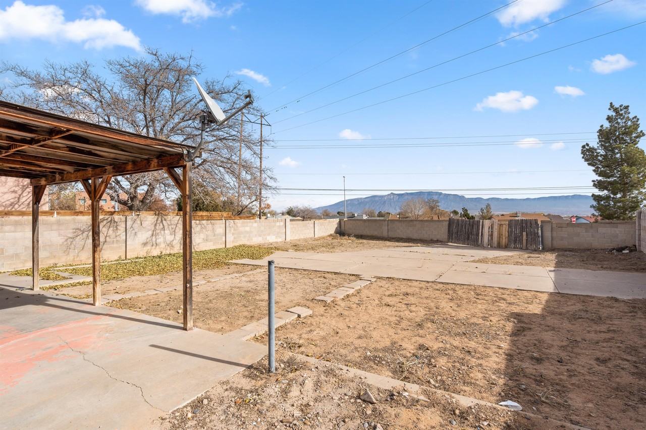 572 Star Villa Cir Se - Photo 3 of 12