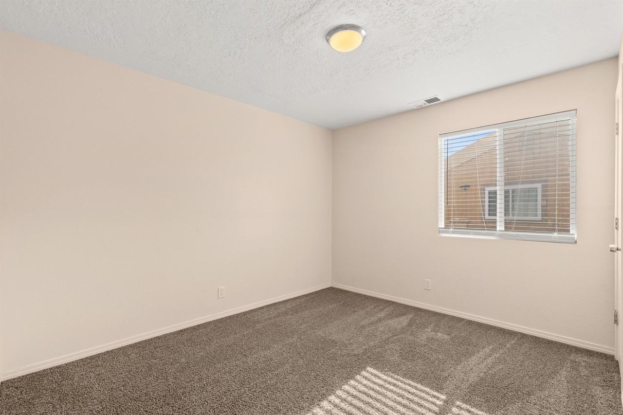 572 Star Villa Cir Se - Photo 7 of 12