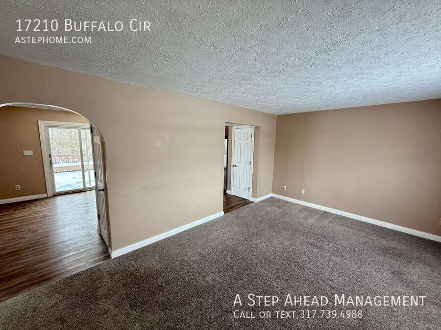 17210 Buffalo Cir - Photo 3 of 23