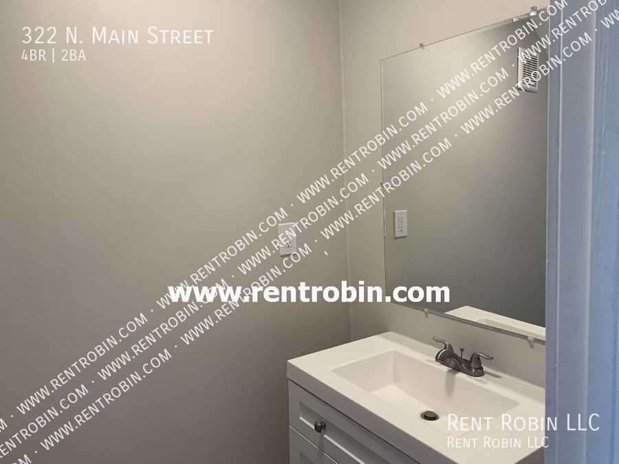 322 N Main St - Photo 4 of 22