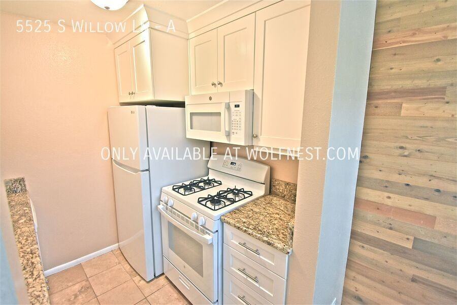 5525 S Willow Ln #A - Photo 7 of 22
