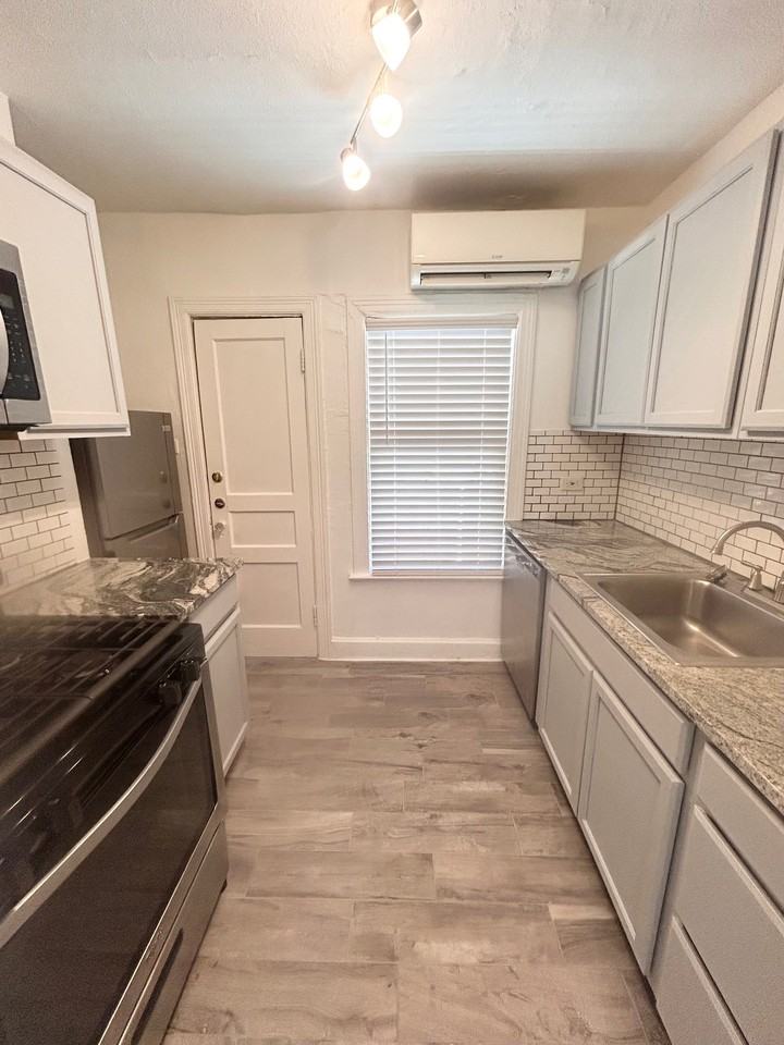 Wycliff Ave & Oak Lawn Ave #1BD7 - Photo 6 of 11