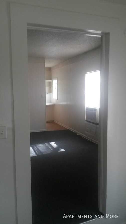 827 W Hopkins St #3 - Photo 5 of 8