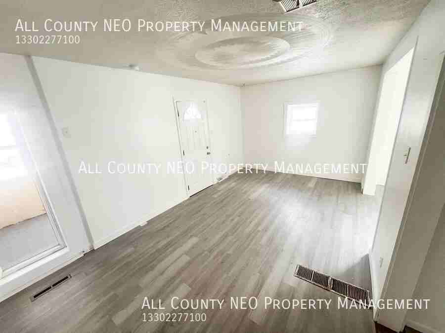 1180 Murray Ave - Photo 4 of 21