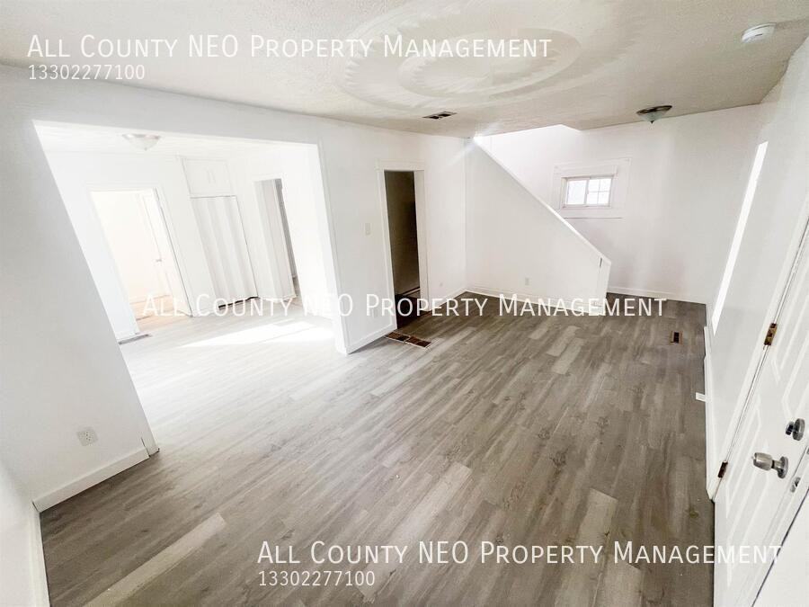 1180 Murray Ave - Photo 5 of 21