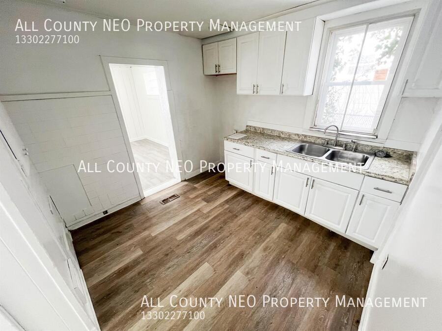 1180 Murray Ave - Photo 7 of 21