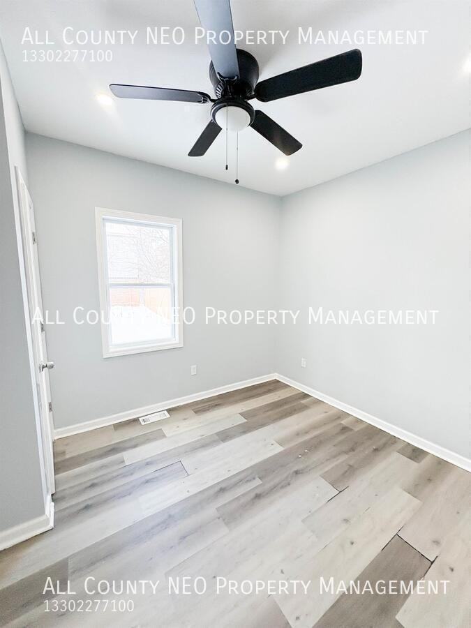 2232 W 104th St - Photo 4 of 10