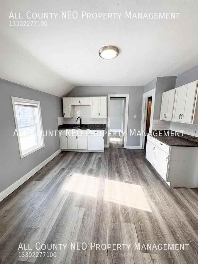 3320 W 56th St - Photo 3 of 13