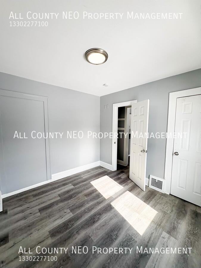 3320 W 56th St - Photo 5 of 13