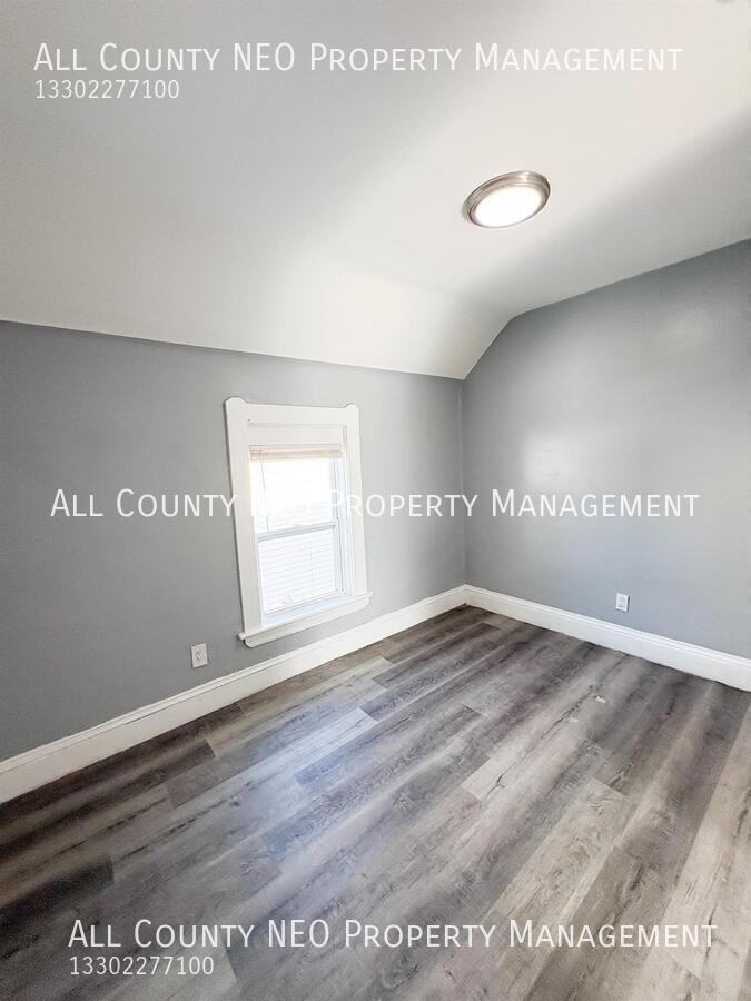 3320 W 56th St - Photo 7 of 13