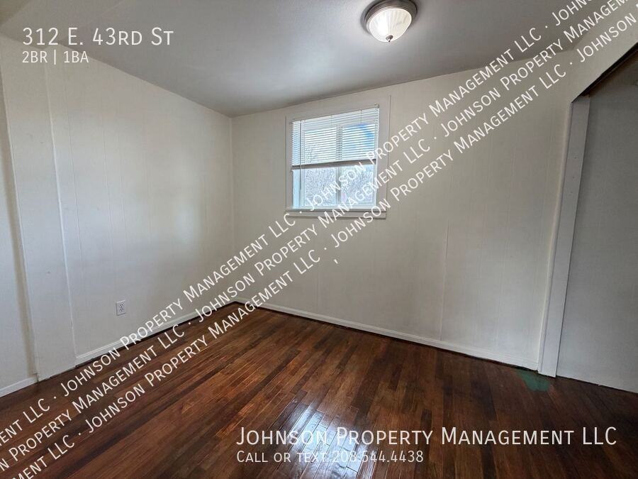 312 E 43rd St - Photo 6 of 13