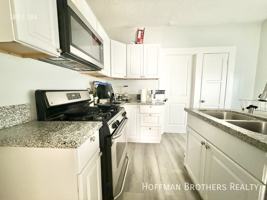 featured image of 1336 S Catalina St #A