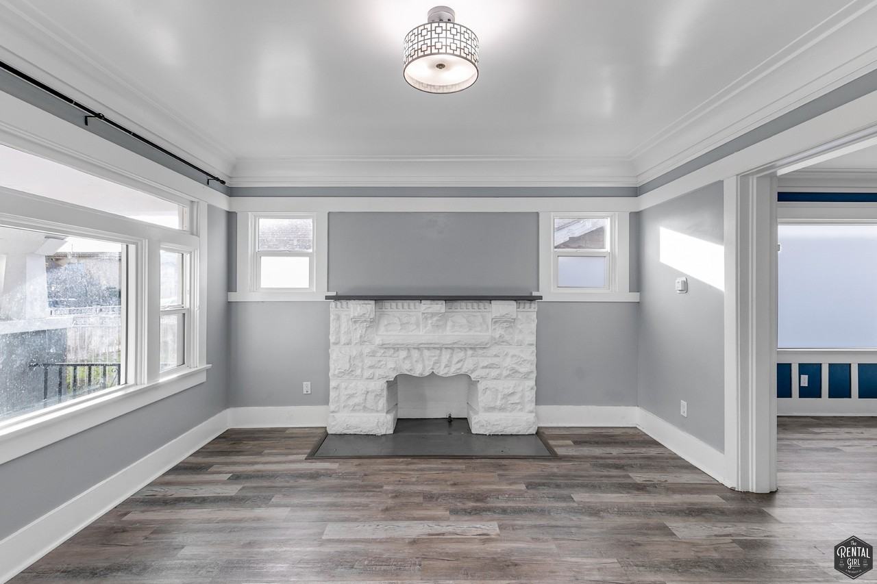 641 W 43rd St - Photo 4 of 23