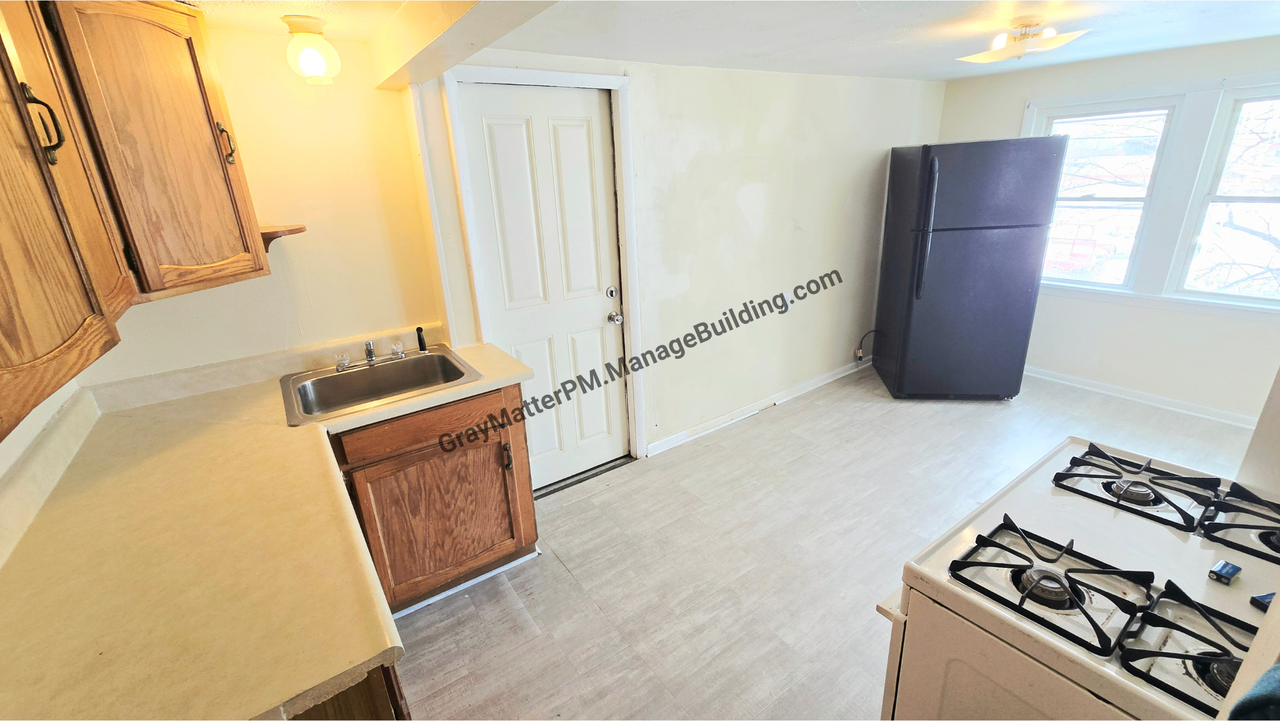 1162 E 25th St #2 - Photo 3 of 10