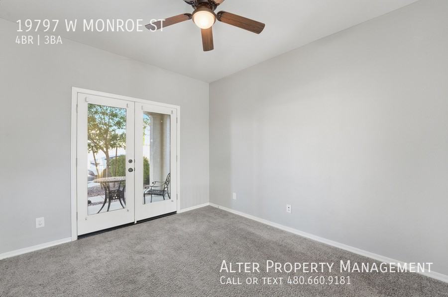 19797 W Monroe St - Photo 7 of 50