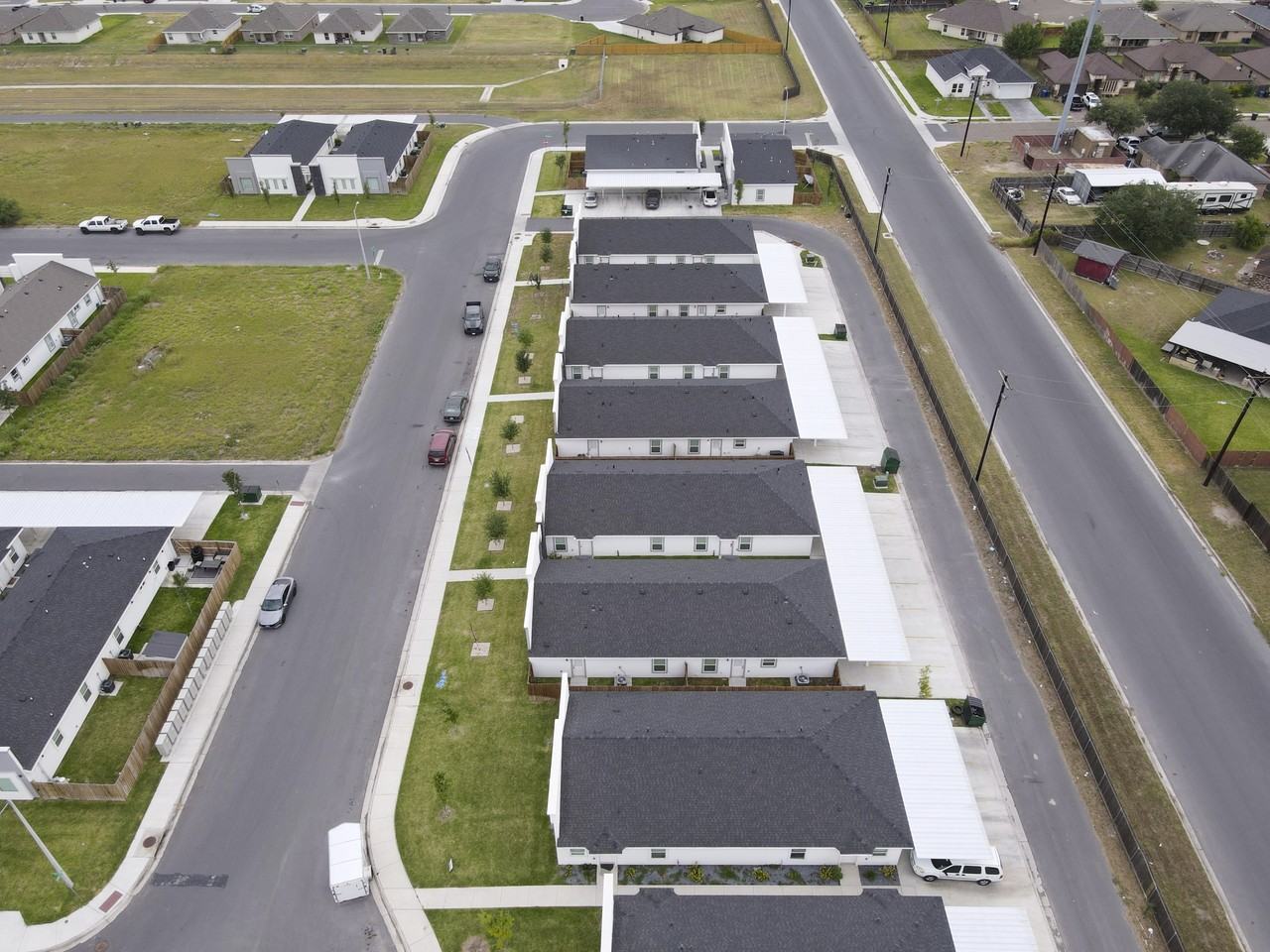 11014 N 33rd Ln #4 - Photo 3 of 17