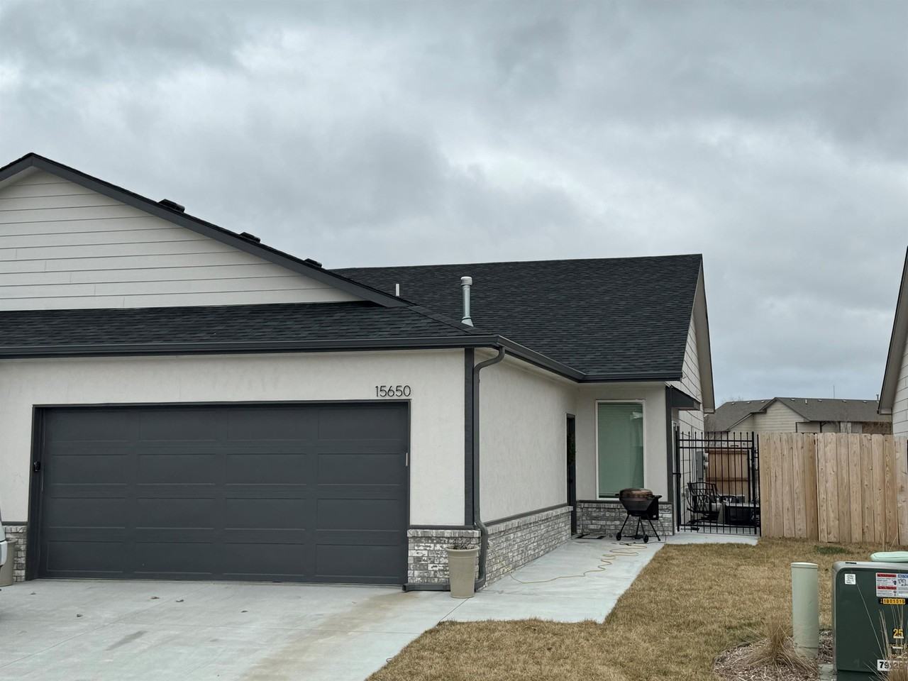 15650 E 21st Ct N