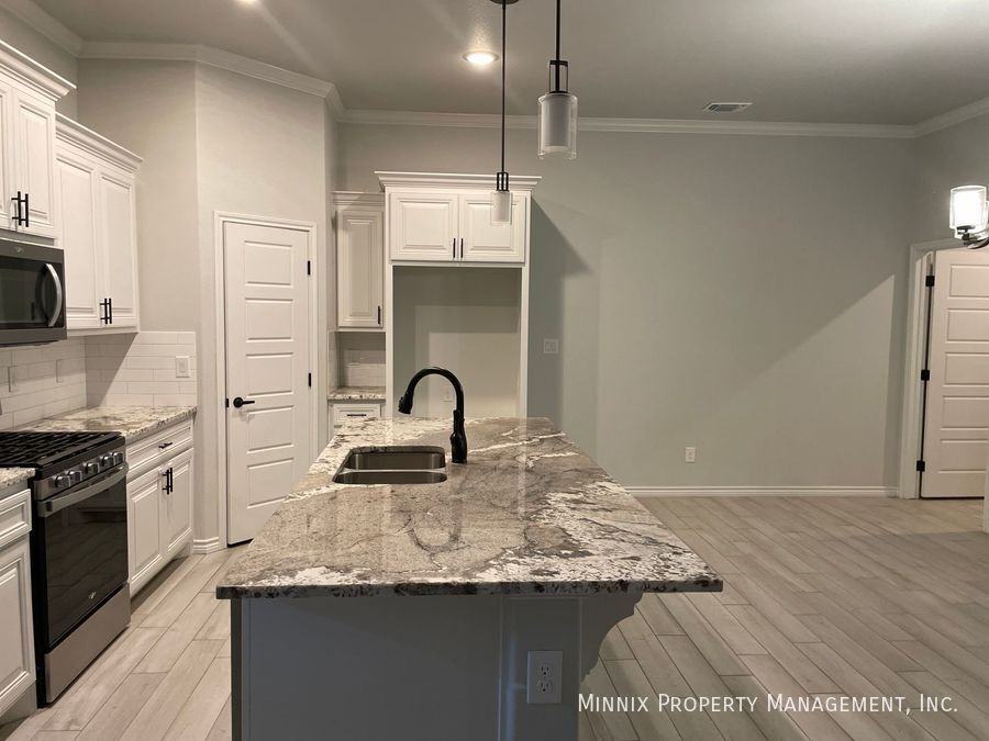 5309 Kilyn Ct - Photo 3 of 19
