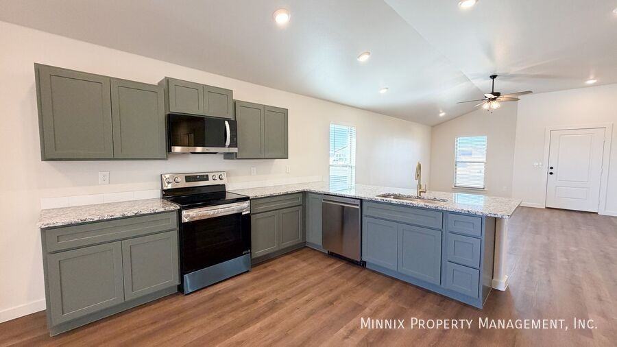 2170 Langford Ave - Photo 6 of 21