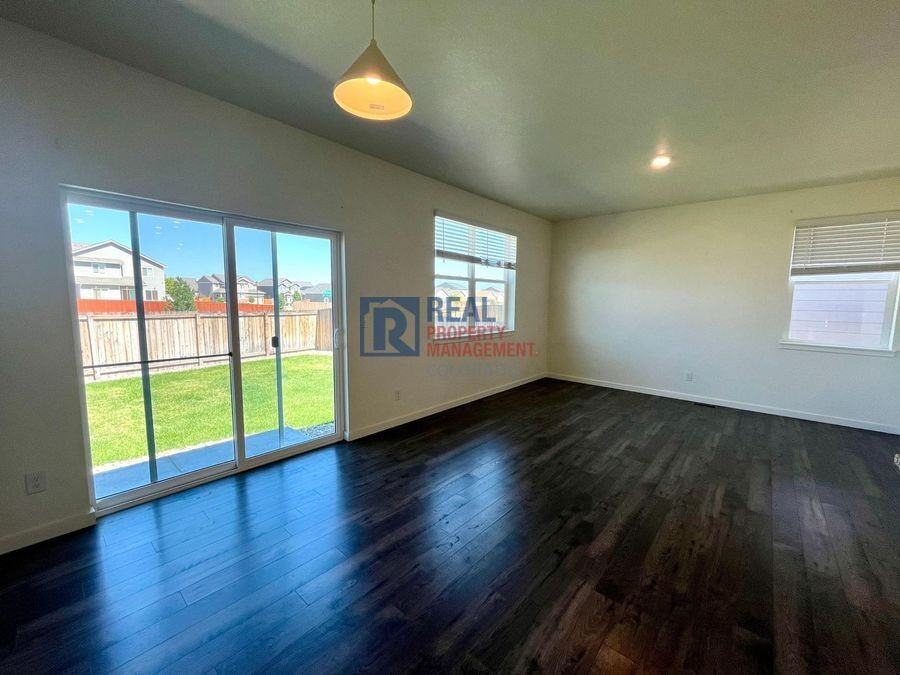 10176 Castor Dr - Photo 3 of 16