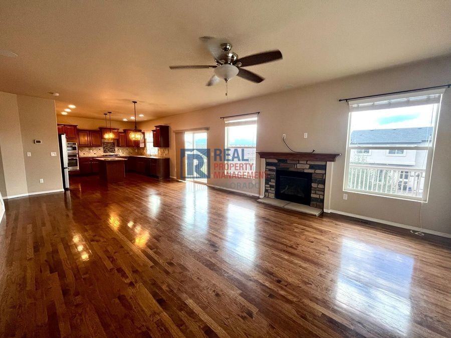 10776 Forest Creek Dr - Photo 4 of 47