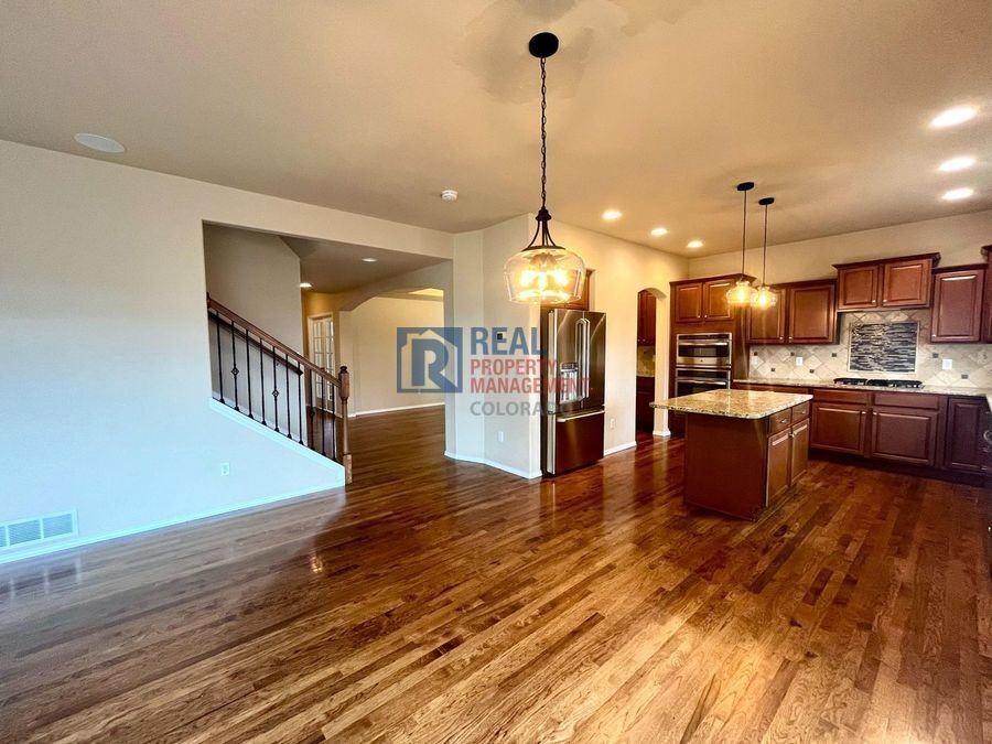 10776 Forest Creek Dr - Photo 6 of 47