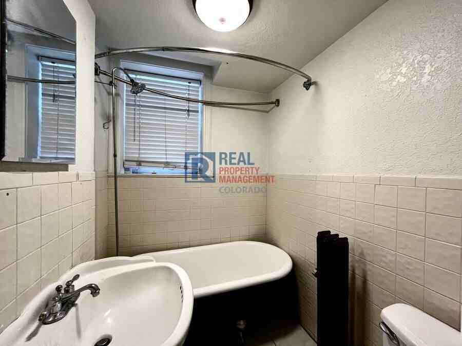 215 E 11th Ave #A2 - Photo 7 of 10