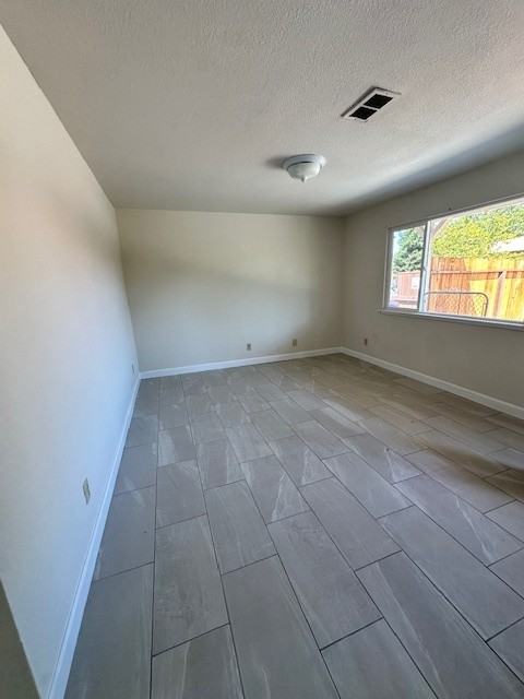 1120 School St - Photo 7 of 9