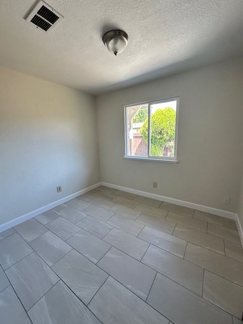 1120 School St - Photo 3 of 9