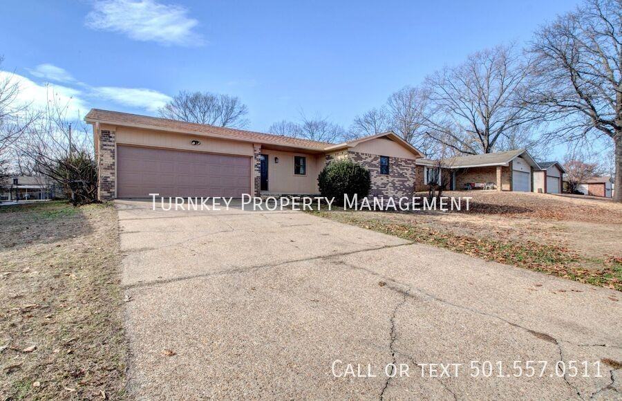 17 Helen Dr - Photo 2 of 21