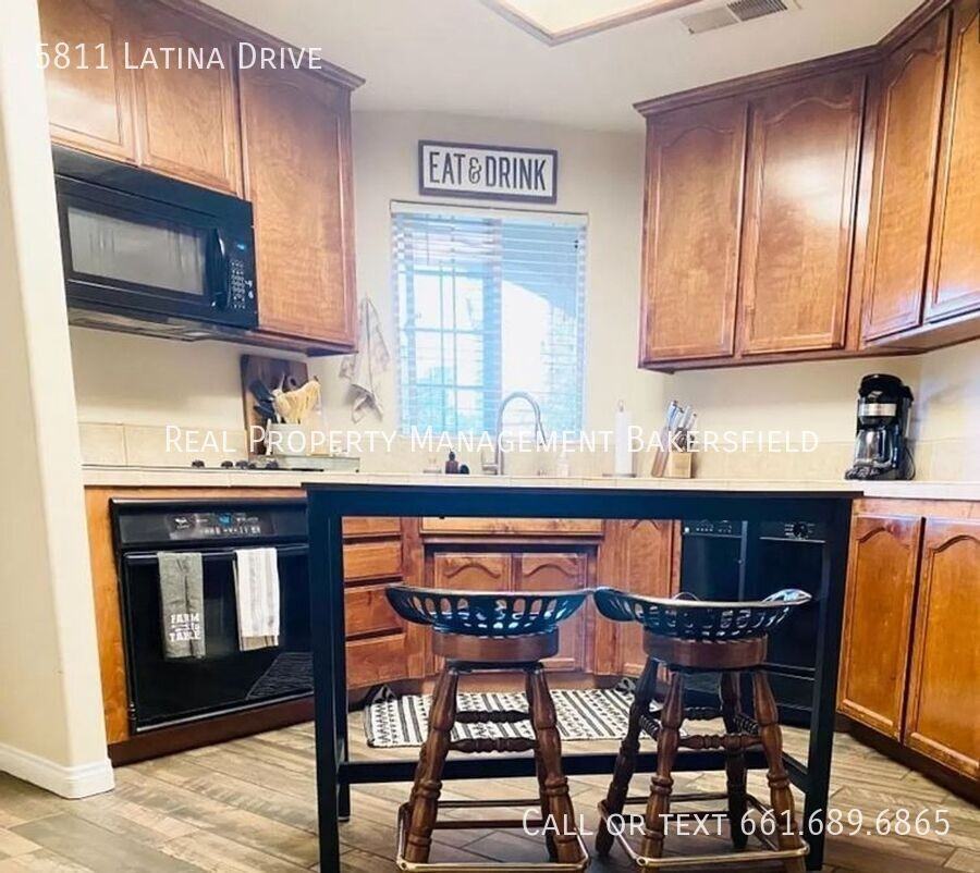 5811 Latina Dr - Photo 3 of 7