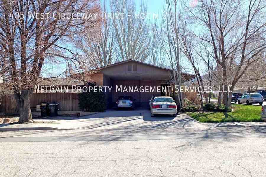 405 Circleway Dr #2 - Photo 2 of 28