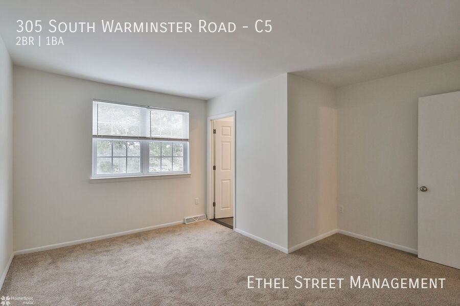 305 S Warminster Rd #C5 - Photo 2 of 9